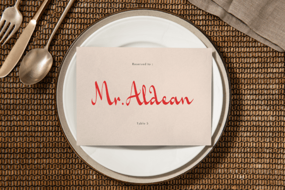 Le Undines Font PNG with transparent background - Preview 1