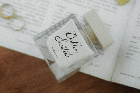 Saphira Amarilli Font PNG with transparent background - Preview 6