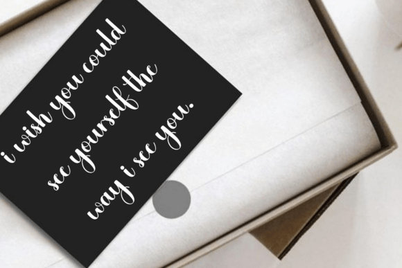 Daisy Font - Preview 3