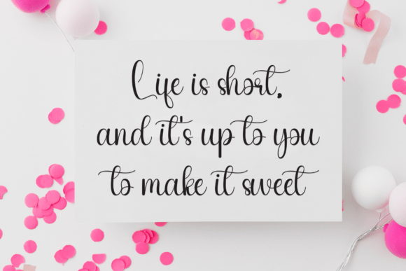 Butterfly Font - Preview 4