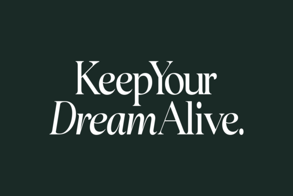 Avenza Regular Font - Preview 2