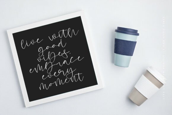 Paradisheart Regular Font PNG with transparent background - Preview 2