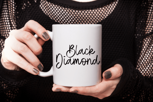 Blackwoman Regular Font - Preview 2