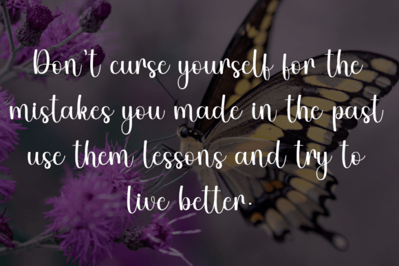 Butterfly Font - Preview 5