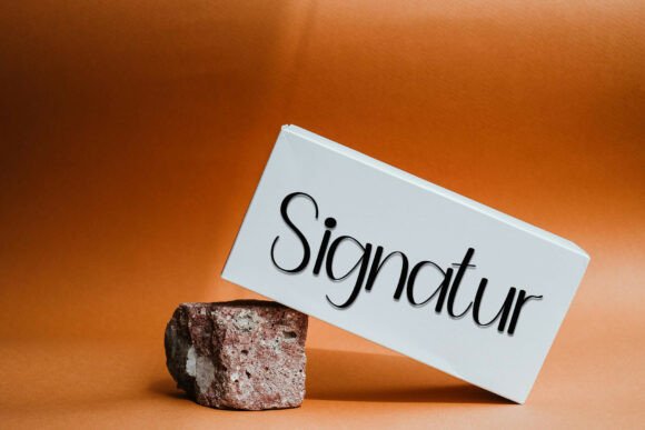Bulky Font - Preview 1