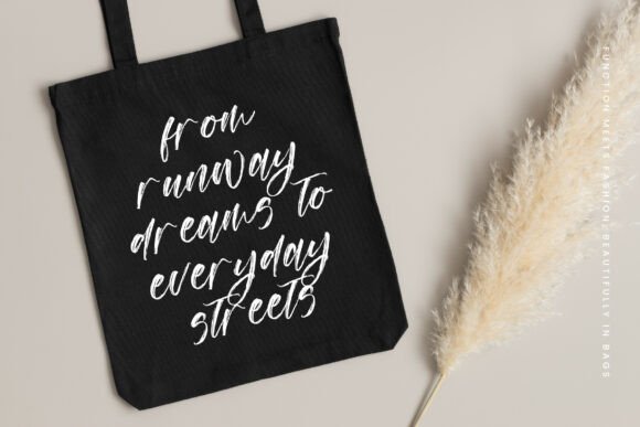 Goldensblush Regular Font - Preview 2
