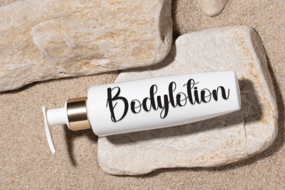 Christmas Font - Preview 1