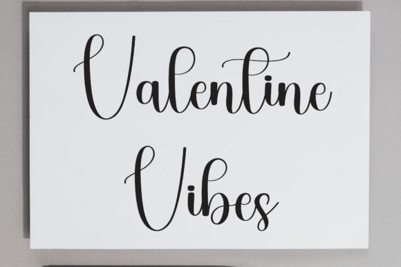 Beauty Handwriting Font - Preview 1