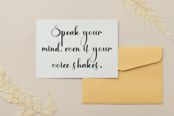 Evelyne Font - Preview 2
