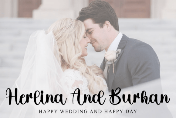 Antique Font - Preview 1