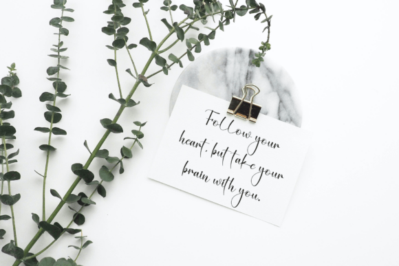 Holiday Font - Preview 2