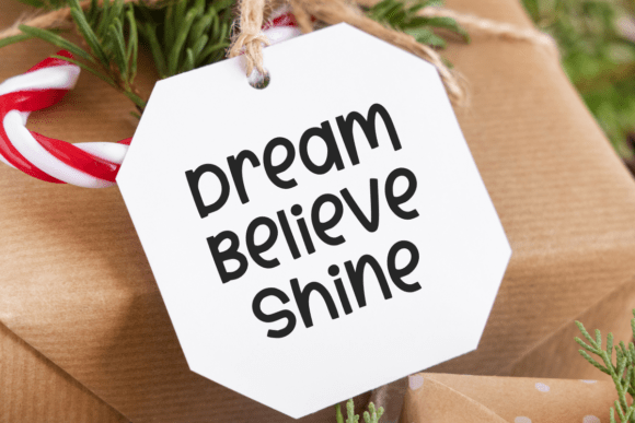 Holiday Christmas Font - Preview 3