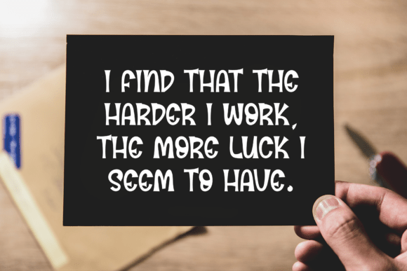 Creepy Midnight Font - Preview 2