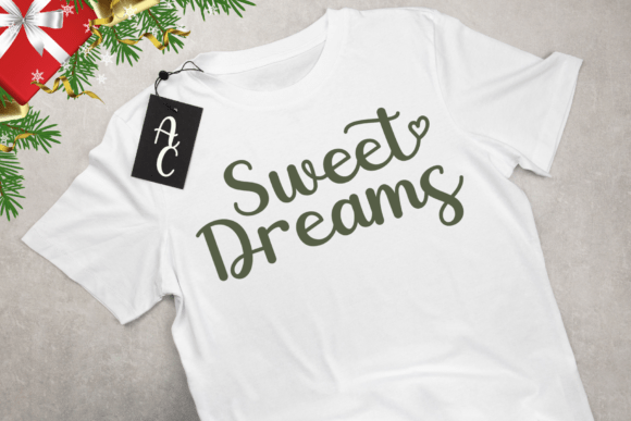 Christmas Heartscript Font PNG with transparent background - Preview 2