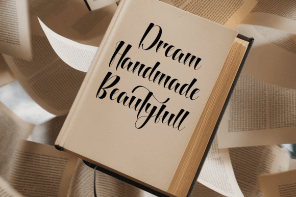 Creaming Font - Preview 1