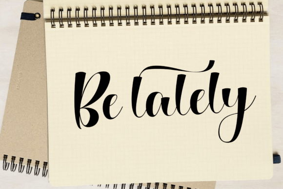 Graduating Font - Preview 1