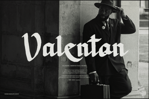 Dicaten Font - Preview 2