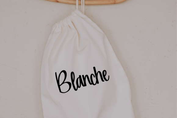 Delightful Backyard Font - Preview 2