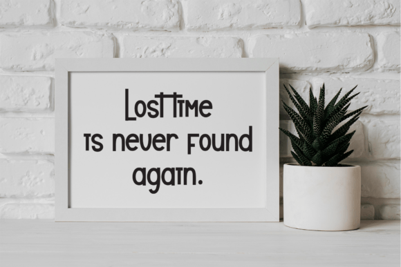 Designer Holiday Font - Preview 2