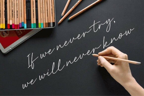 Aurelia Signature Font - Preview 3