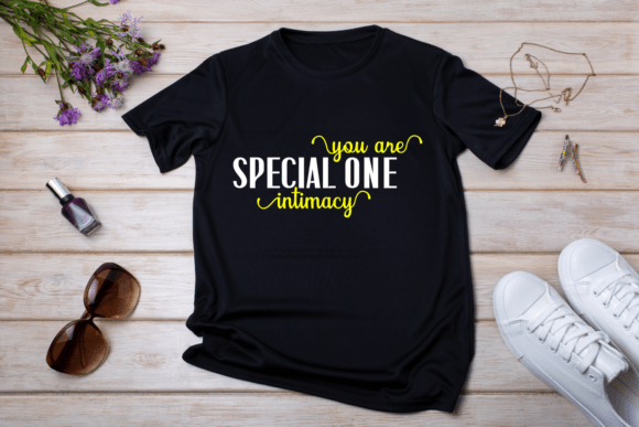 Crestore Restine Duo Font PNG with transparent background - Preview 1