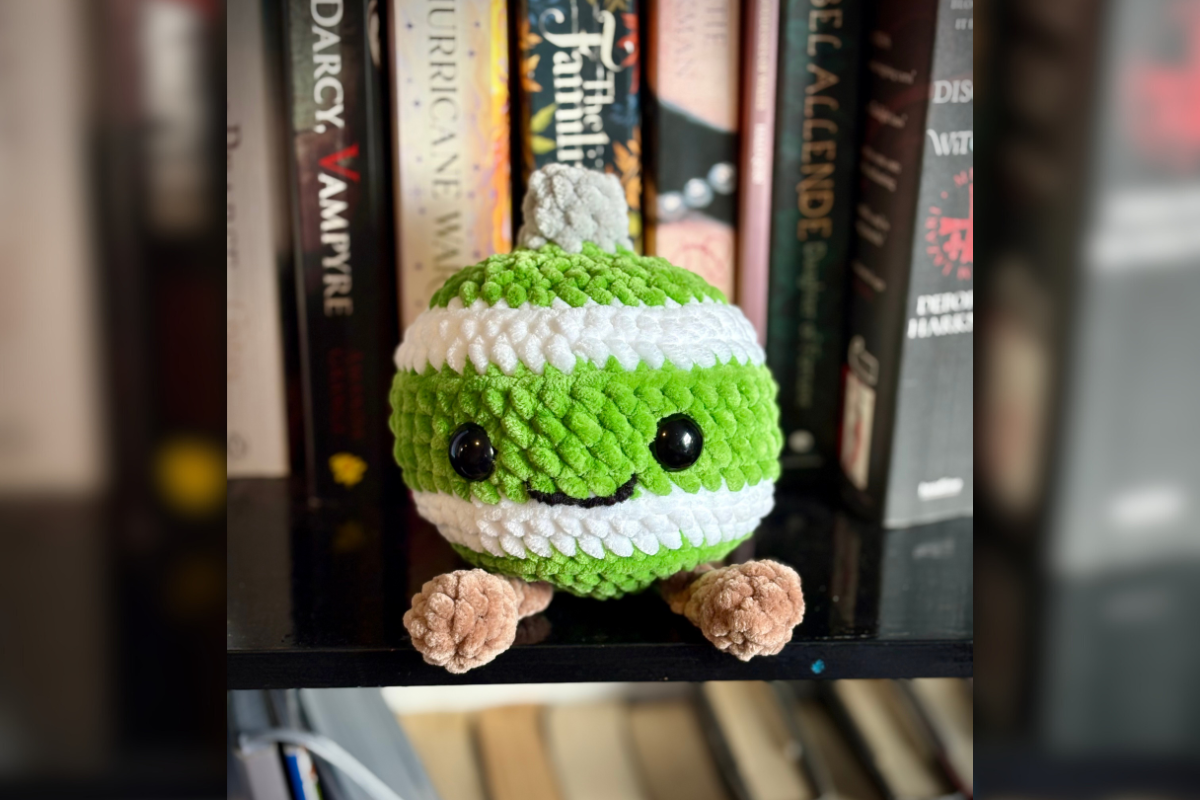 Jellycat Christmas Bauble Crochet Plush