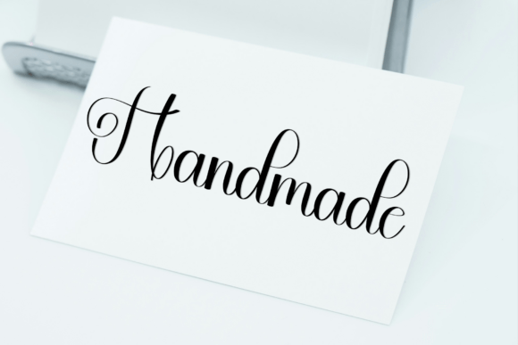 Gastonia Calligraphy Font - Preview 1