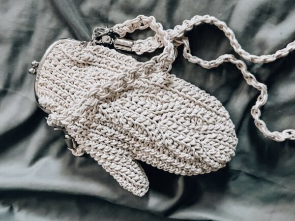 Crochet Pattern Mitten Handbag PDF Video