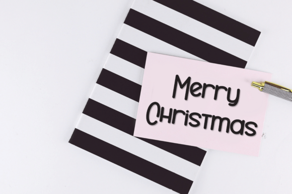 Designer Poster Font - Preview 3