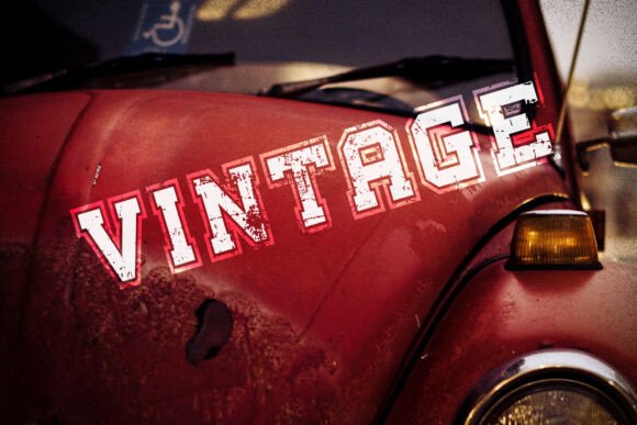 College Retro Font - Preview 5