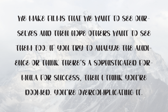 Designer Vintage Font - Preview 5