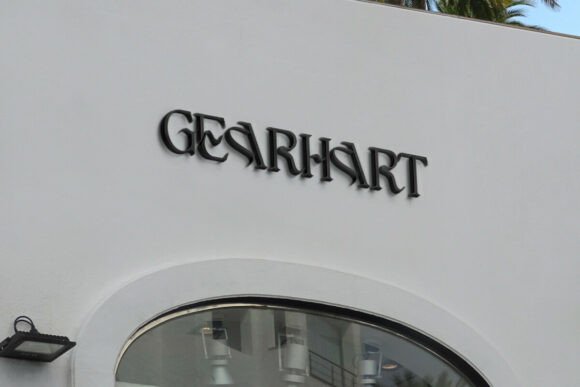 Gearhart Font - Preview 1