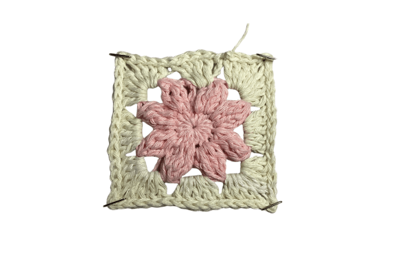 FLOWER GRANNY SQUARE SIMPLE