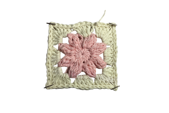 FLOWER GRANNY SQUARE SIMPLE