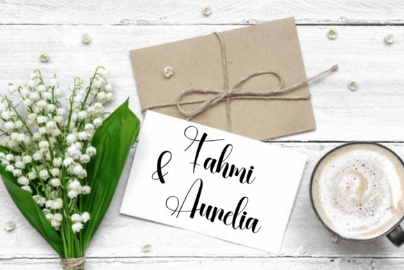 Family Font - Preview 2