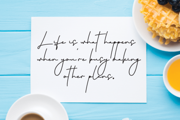 Hearthly Font - Preview 2