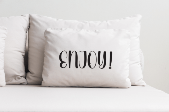 Dancing Christmas Font - Preview 3