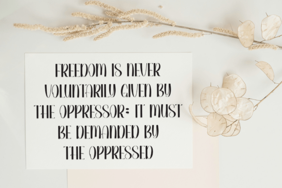 Black Planner Font - Preview 4