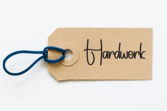 Haunting Quirky Font - Preview 4