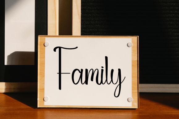 Authentic Valentine Font - Preview 1