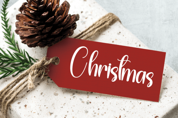 Birthday Santa Font - Preview 4