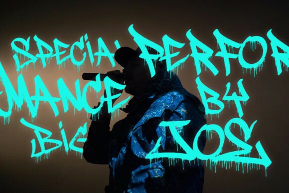 Drip Tags Font - Preview 2
