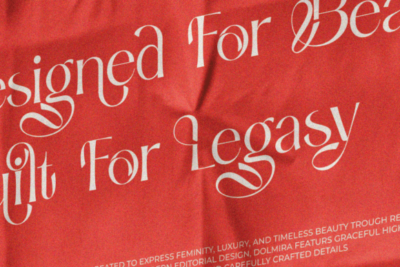 Dolmira Font - Preview 1