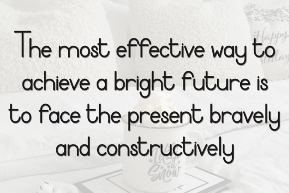 Blackish Font - Preview 1
