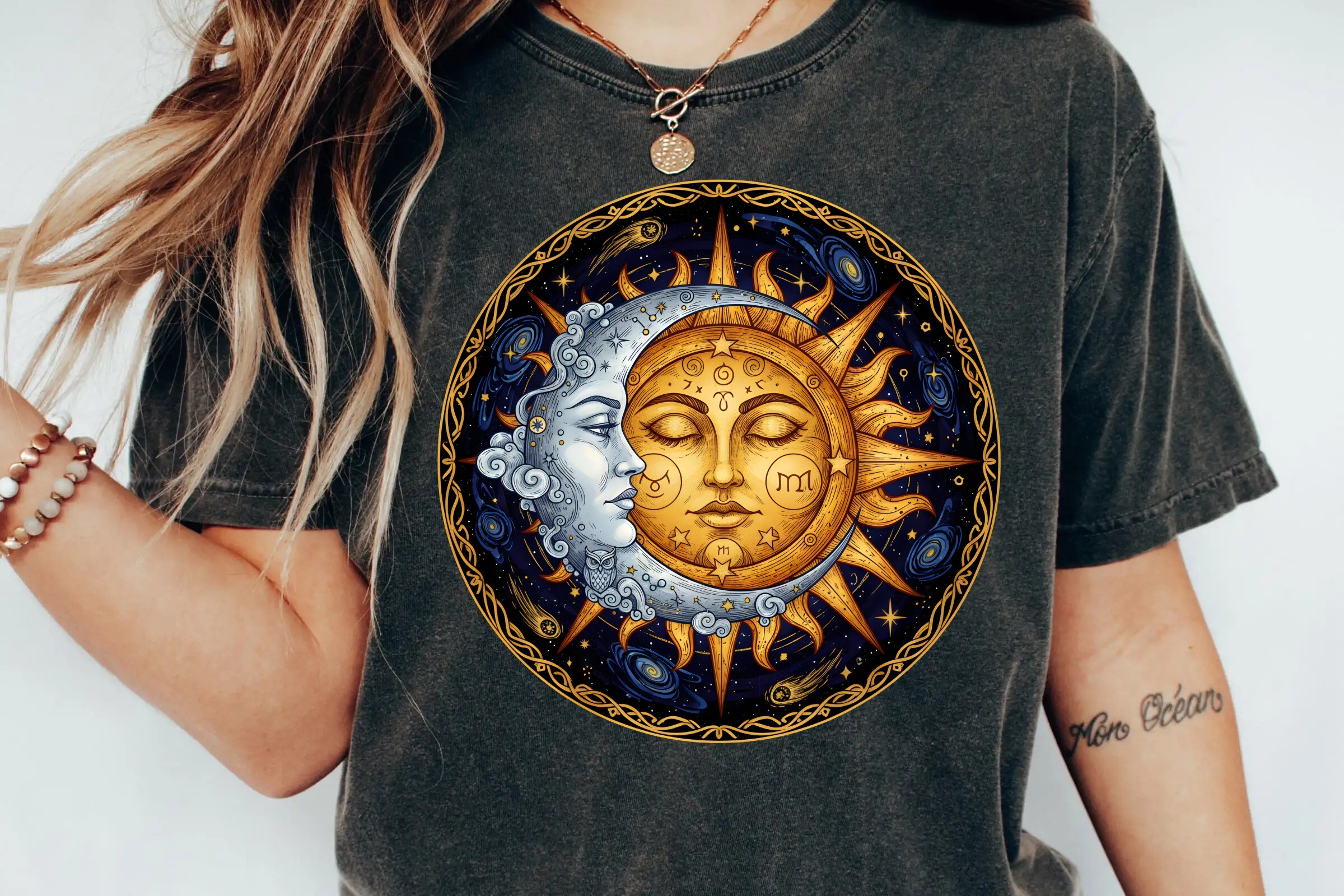 Aesthetic Vintage Celestial Sun and Moon Mystical Zodiac Art PNG