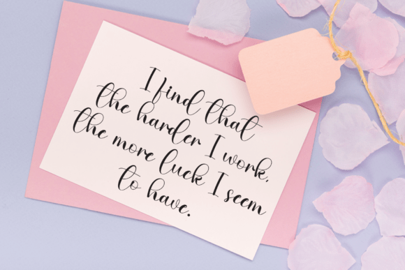 Evelyne Font PNG with transparent background - Preview 2