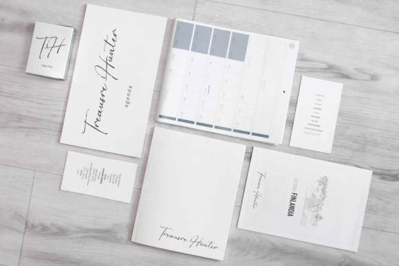 Adoreline Font - Preview 1