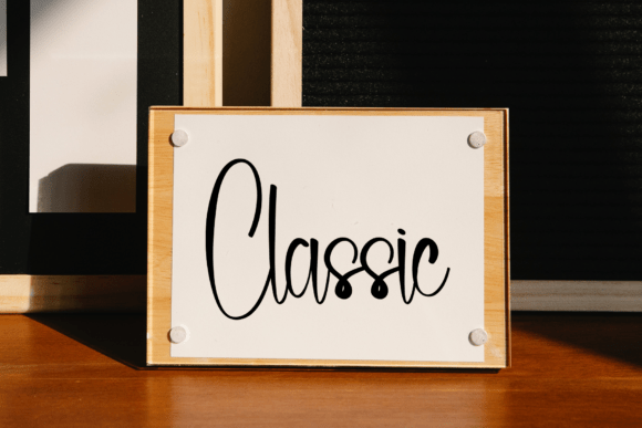 Glandis Font - Preview 1