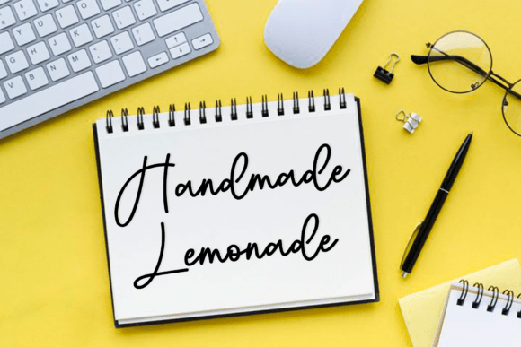 Graduation Font - Preview 3