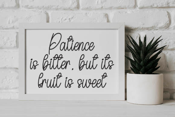 Beaching Font - Preview 4